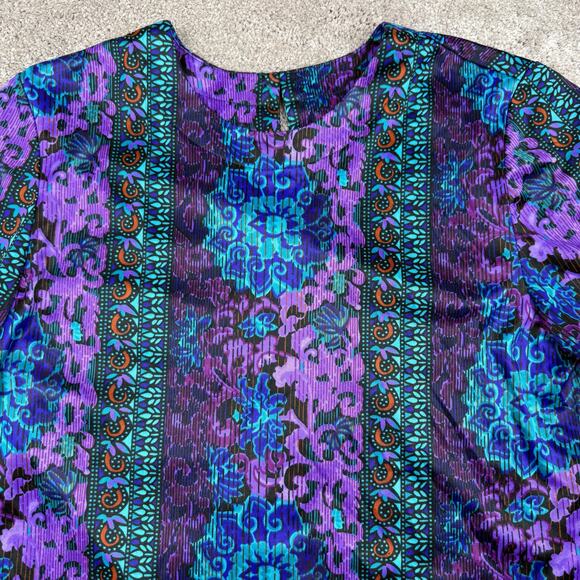 Abstract Short Sleeve Blouse Size XL Purple Green Slinky Floral Moody Office - Picture 2 of 4
